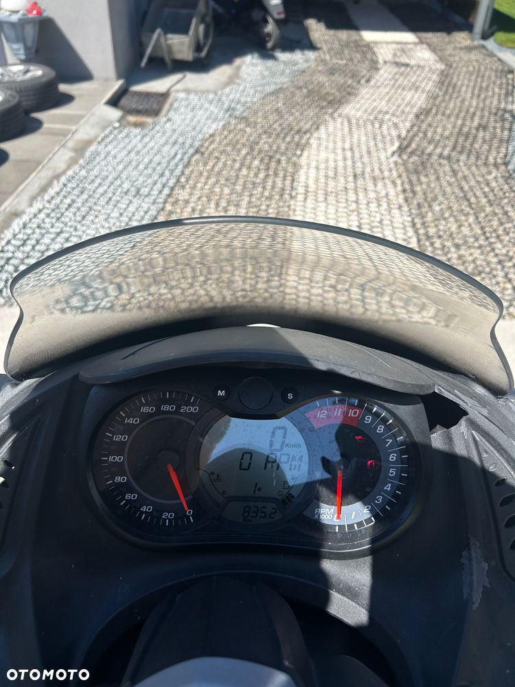 Can-Am Spyder - 6