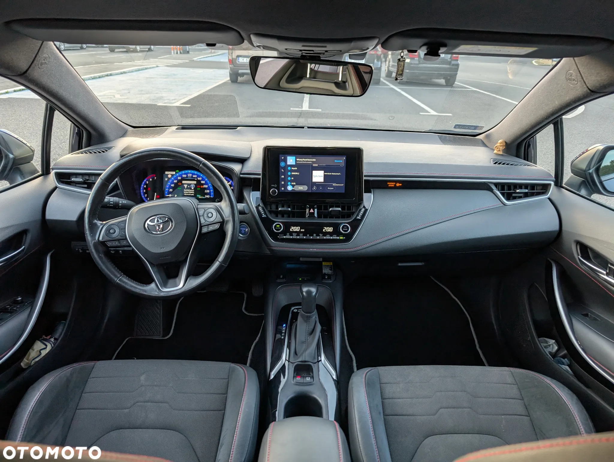 Toyota Corolla 1.8 Hybrid Executive - 19