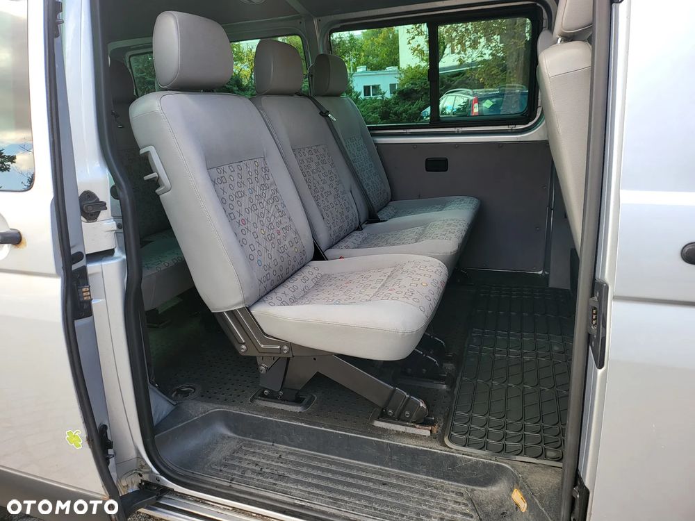 Volkswagen Caravelle - 15