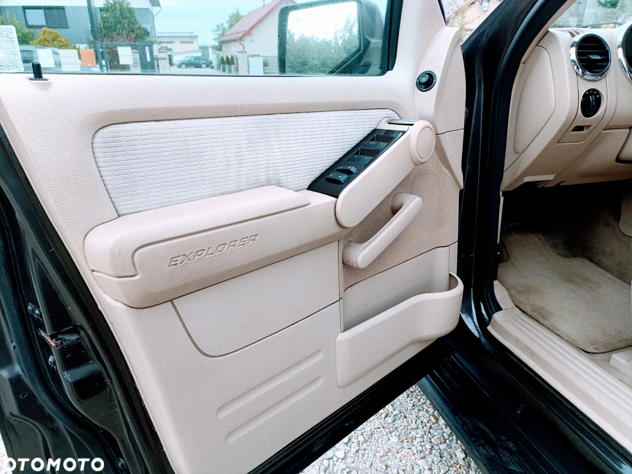 Ford Explorer 4.0 4WD - 14