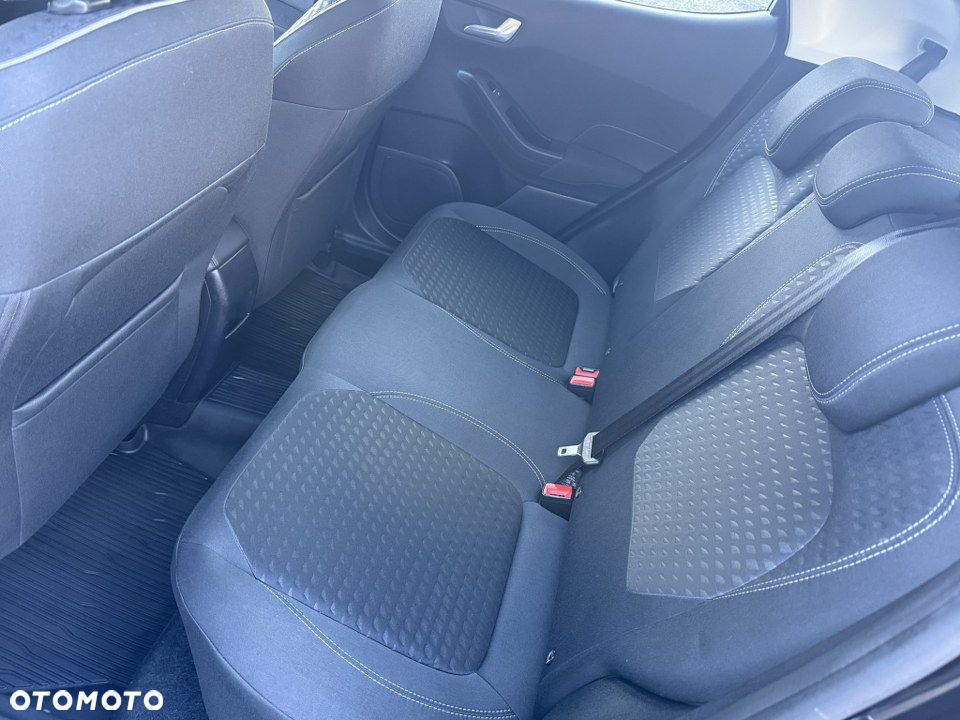 Ford Fiesta 1.1 S&S TITANIUM - 37