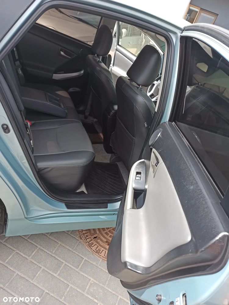 Toyota Prius Hybrid - 8