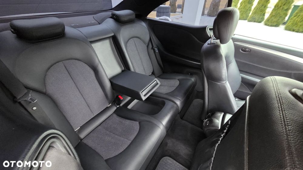 Mercedes-Benz CLK - 6