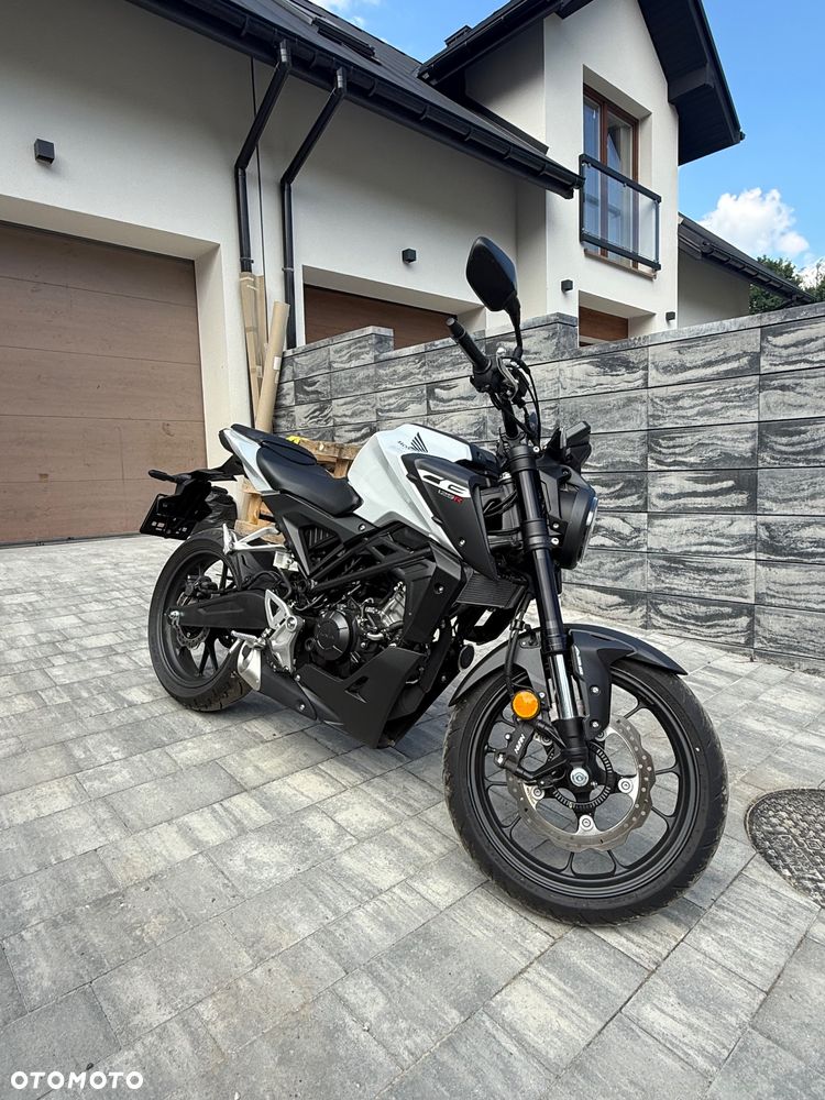 Honda CB - 1
