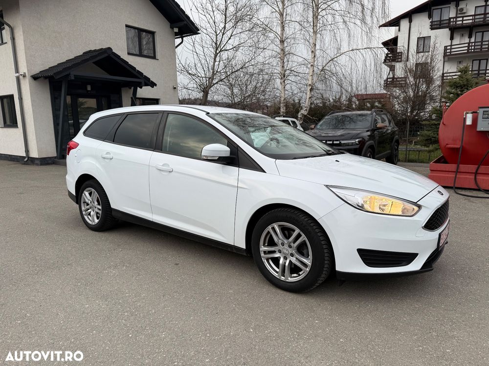 Ford Focus 1.0 EcoBoost Trend Edition - 3