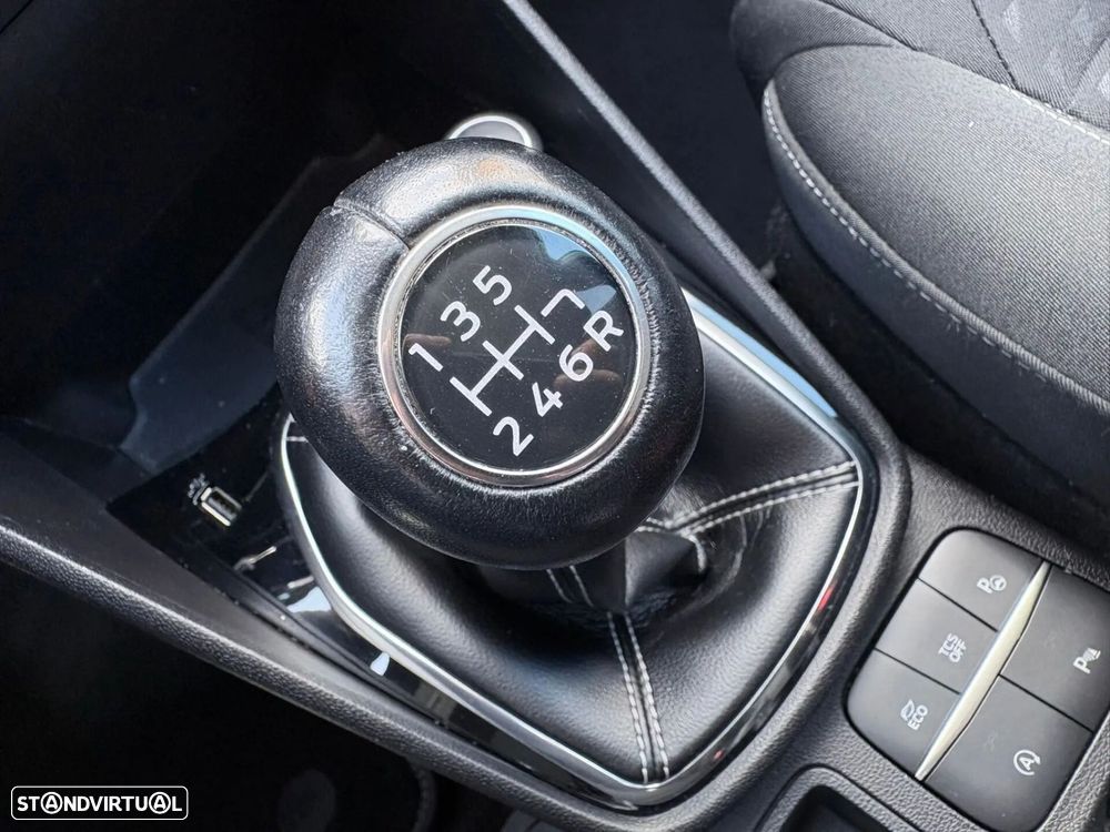 Ford Fiesta 1.0 T EcoBoost Titanium - 52