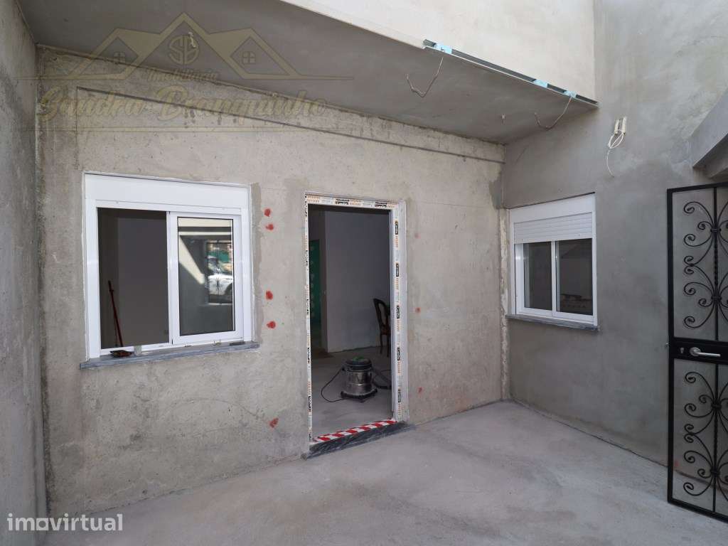 Moradia T2+1(nova) com garagem e terraço - Grande imagem: 3/32
