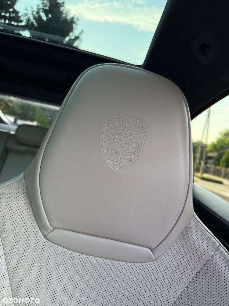 Porsche Cayenne - 15