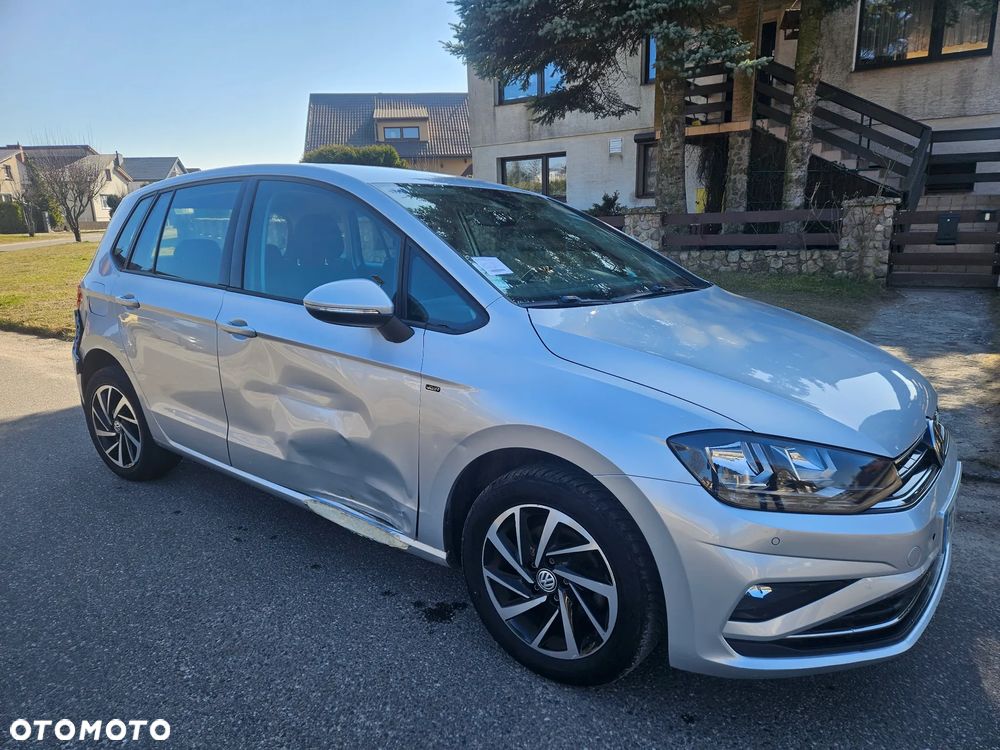 Volkswagen Golf - 2