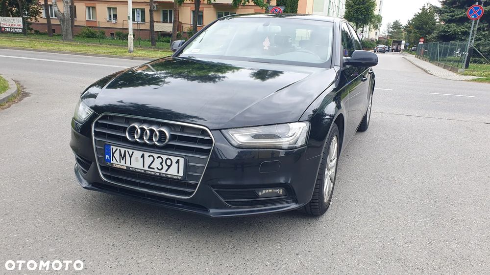 Audi A4 Limousine - 14
