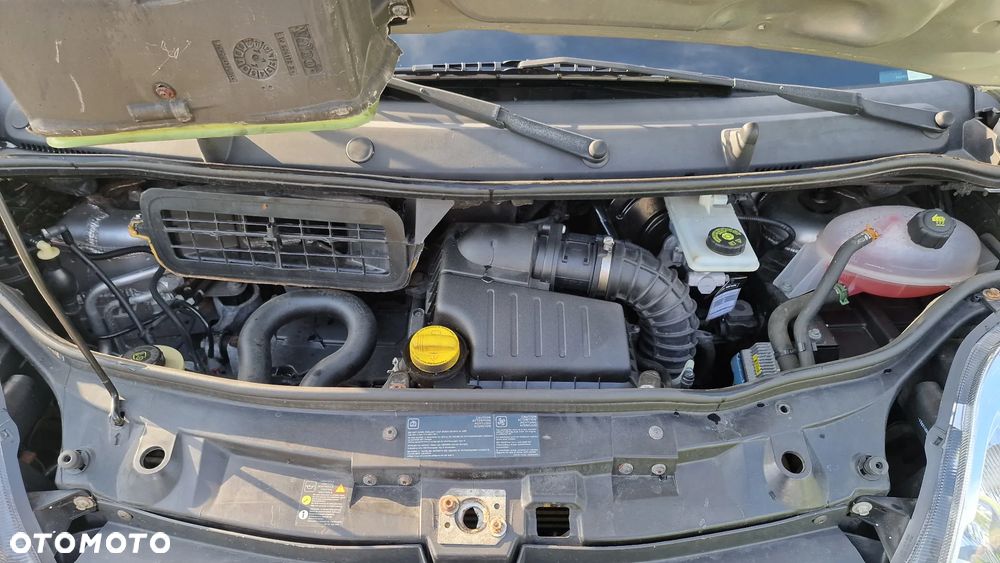 Opel Vivaro - 21