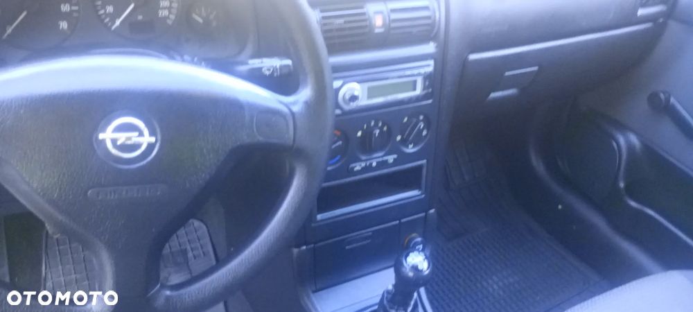 Opel Astra 1.4 - 9