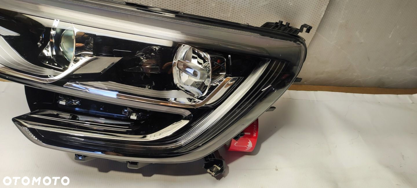 NOWA ORYGINALNA LEWA LAMPA RENAULT MEGANE IV 260607505R ZWYKŁA  LED - 3