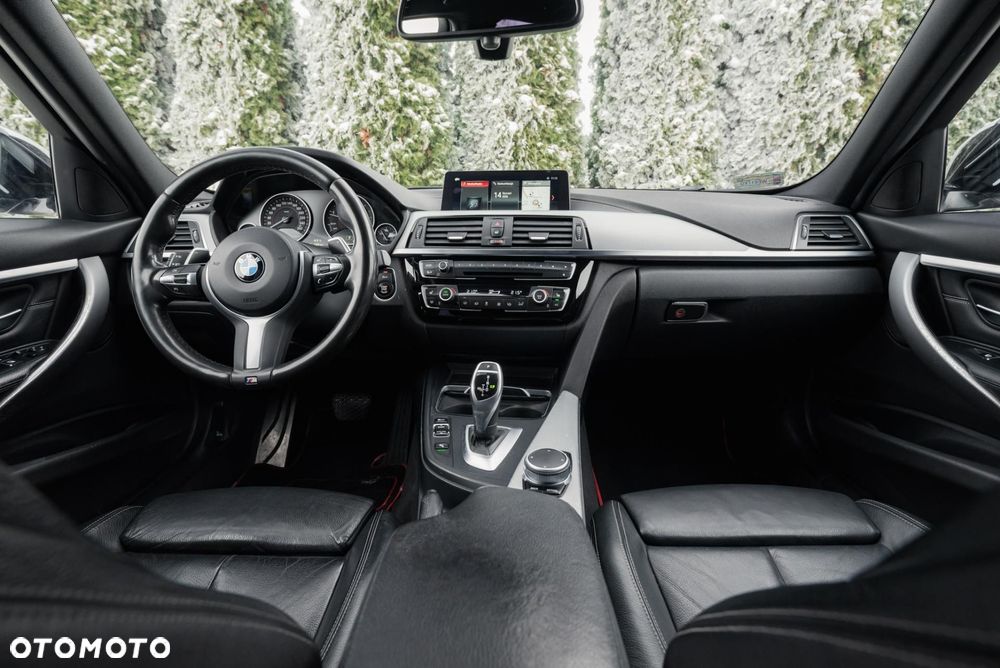 BMW Seria 3 320d xDrive M Sport Shadow sport - 11