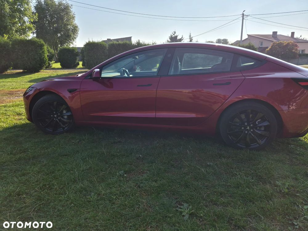 Tesla Model 3 - 7