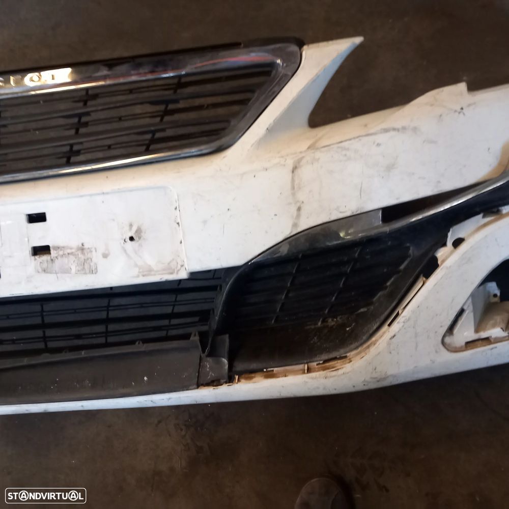 Para-choques da frente Peugeot 308 ano 2016 - 3