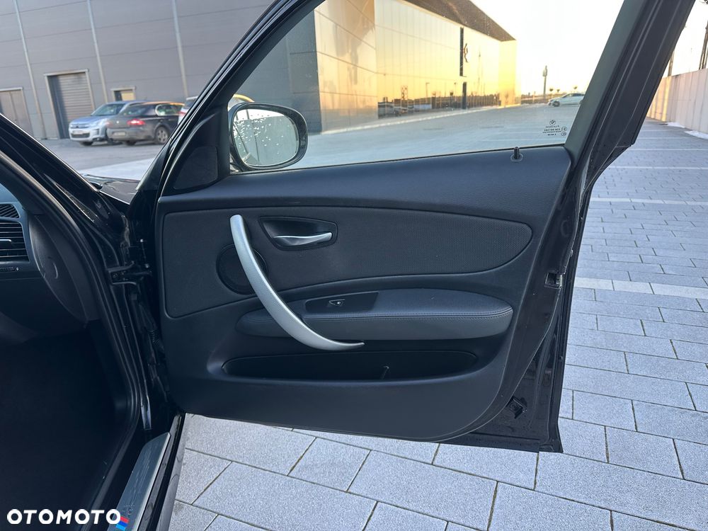 BMW Seria 1 - 16