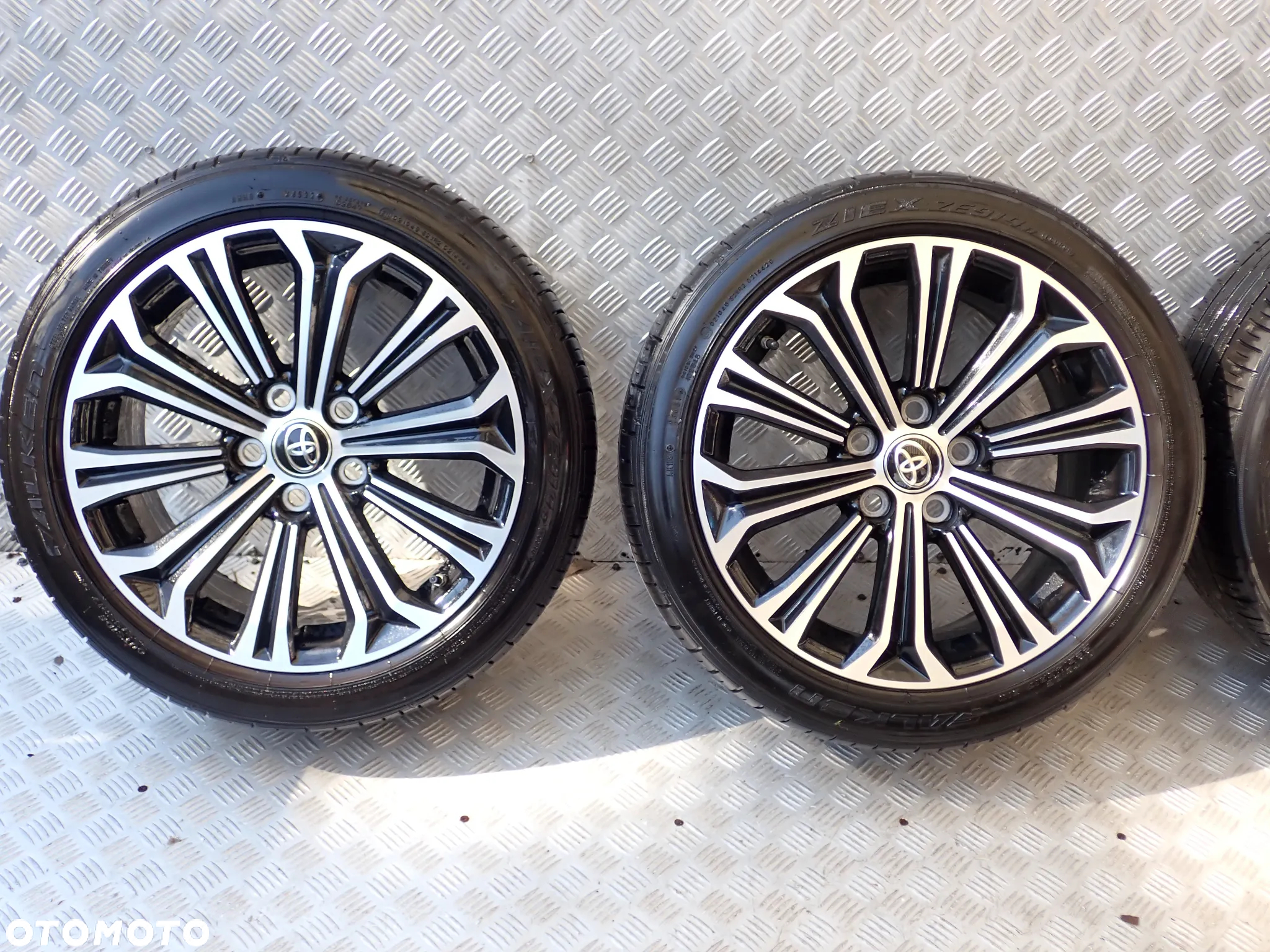 KOŁA FELGI ALUMINIOWE TOYOTA AURIS COROLLA 7,5JX17  ET 40  5X114,3  Z OPONAMI LATO 225/45/17  3500 ZŁ - 3