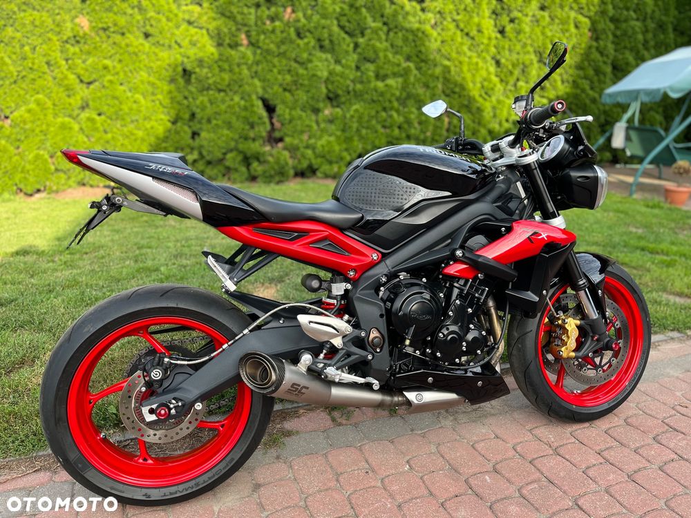 Triumph Street Triple - 4