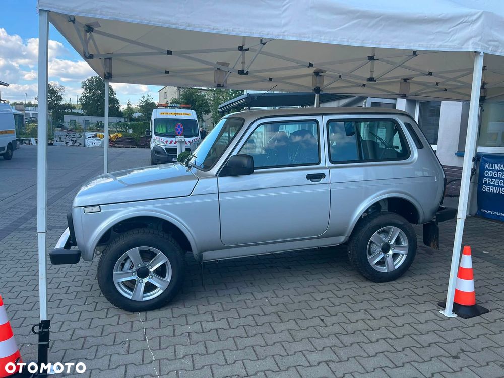 Lada Niva - 4