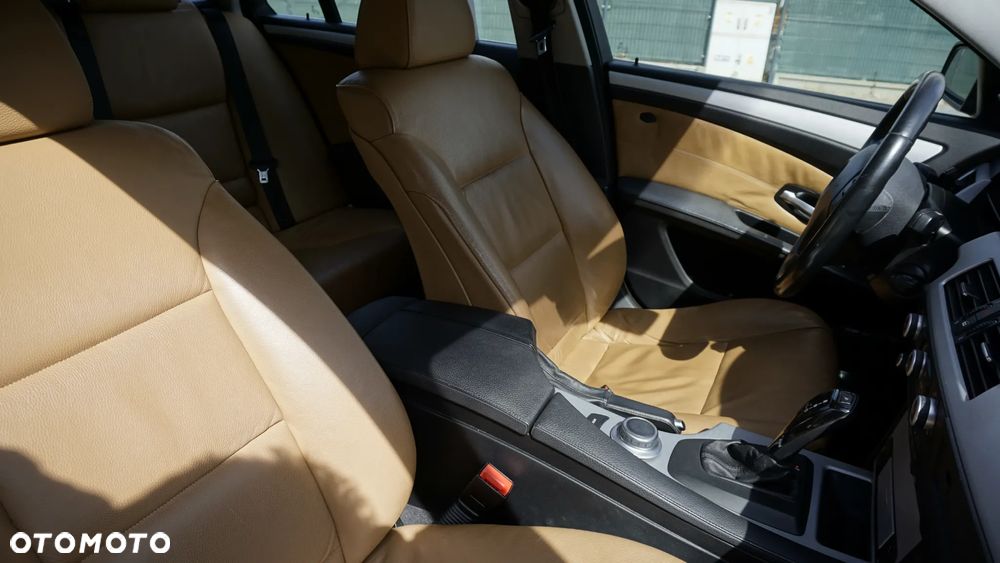 BMW Seria 5 520d - 17
