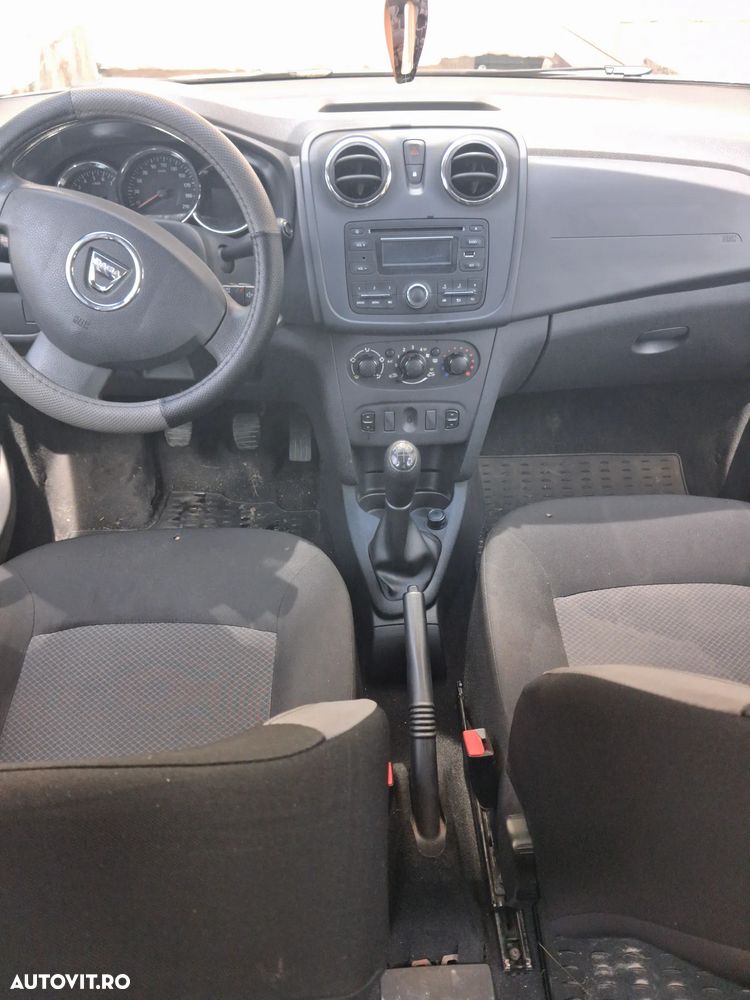 Dacia Sandero 1.2 Acces - 6