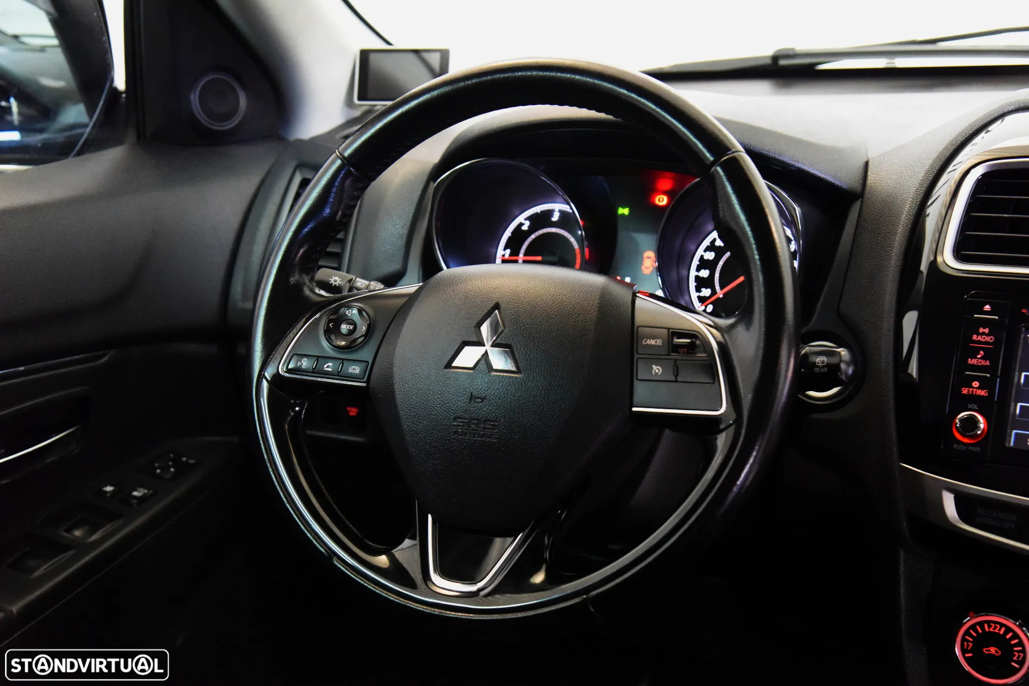 Mitsubishi ASX 1.6 DI-D Intense Black Edition - 26