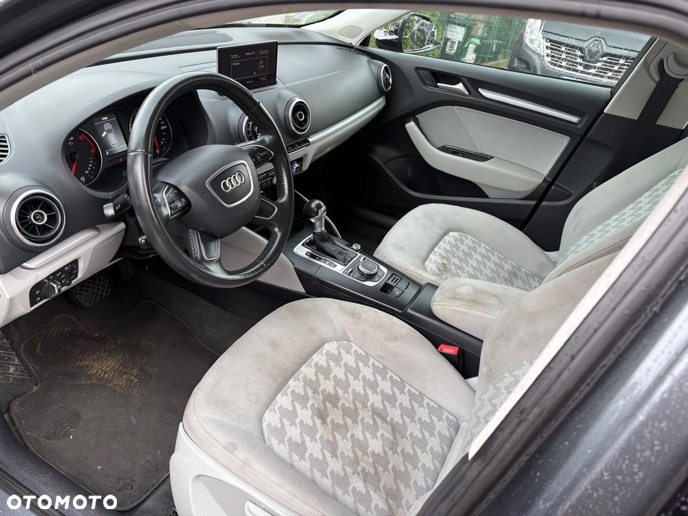 Audi A3 Sportback 1.6 TDI S tronic - 26