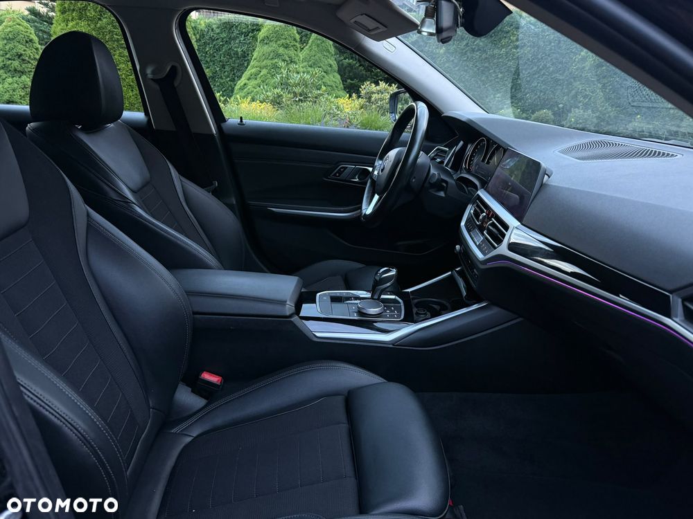 BMW Seria 3 318d Sport Line Shadow - 16