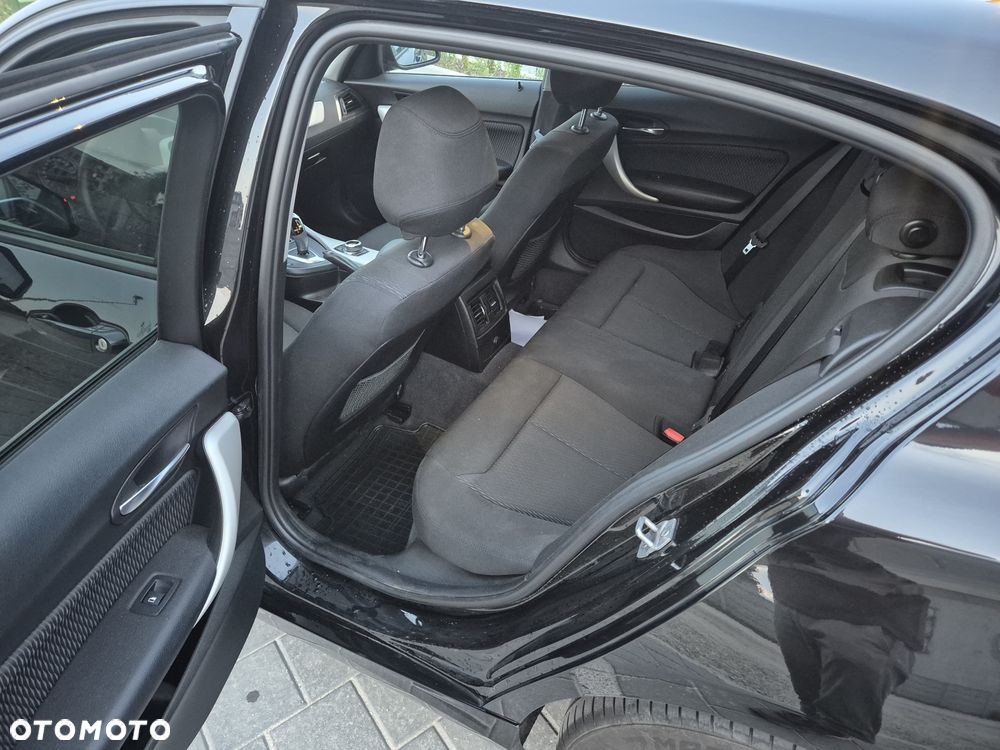 BMW Seria 1 120i GPF Urban Line - 11