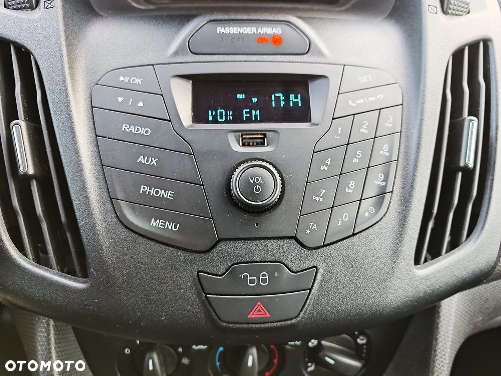 Ford Tourneo Connect 1.5 TDCi Start-Stop Titanium - 26