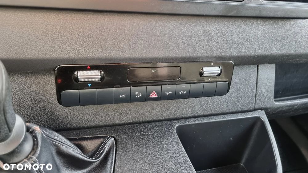 Mercedes-Benz Sprinter - 40