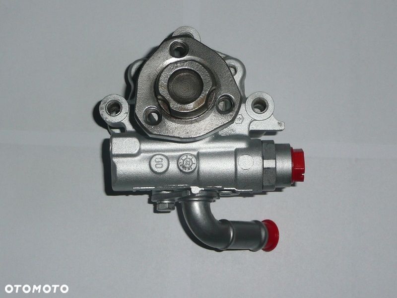 POMPA WSPOMAGANIA VW TRANSPORTER MULTIVAN CARAVELLE T4 2.5 TDI KYB - 2