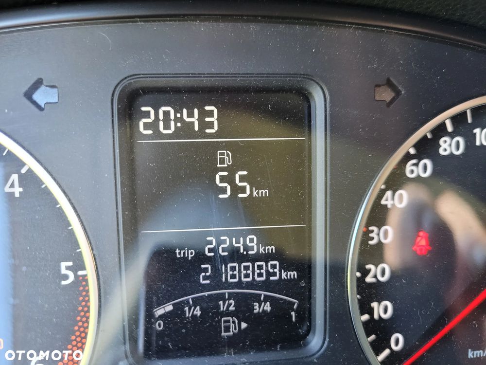 Volkswagen Polo - 8