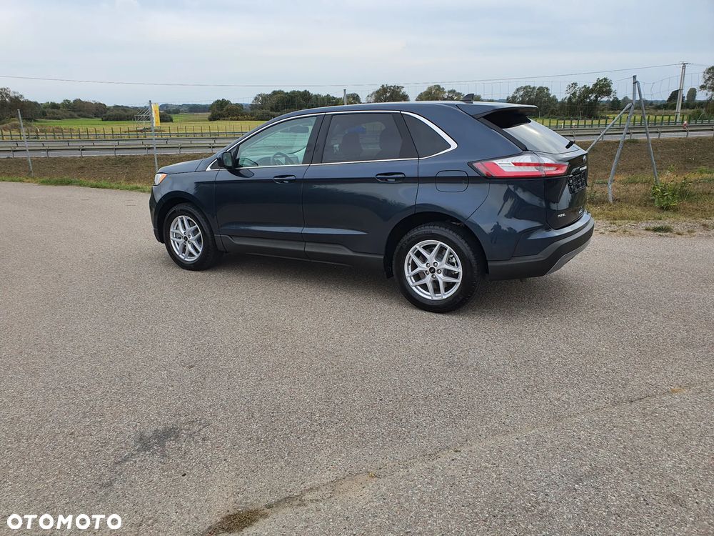 Ford Edge - 8