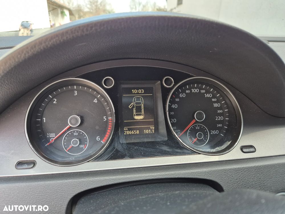 Volkswagen Passat 2.0 TDI DPF Trendline - 8