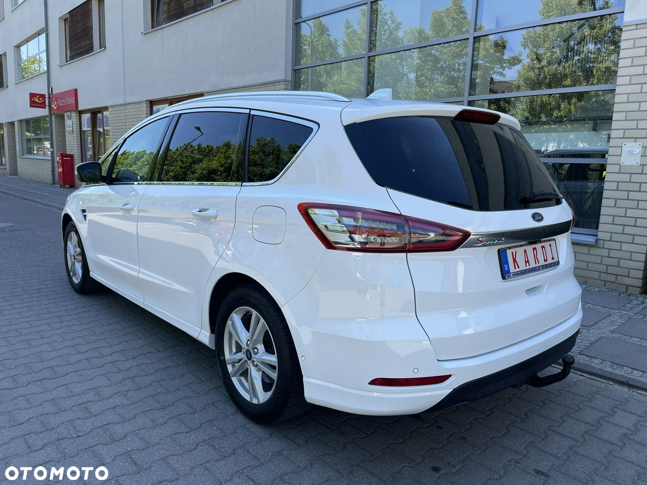 Ford S-Max - 10