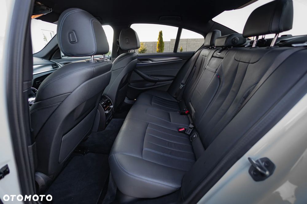 BMW Seria 5 530d xDrive mHEV sport - 15