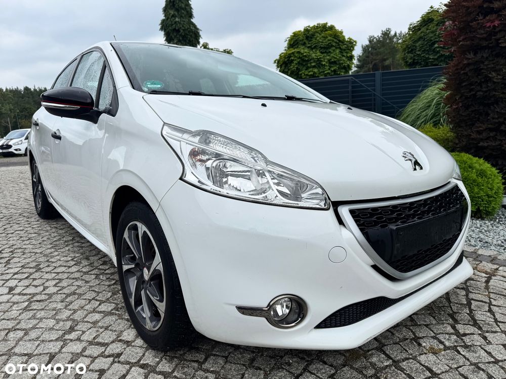 Peugeot 208 - 11