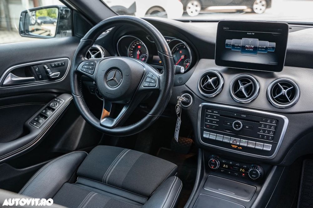 Mercedes-Benz GLA - 13