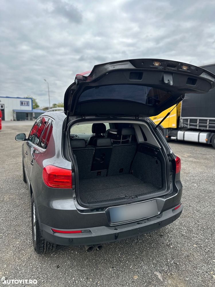 Volkswagen Tiguan 2.0 TDI 4Motion DSG Sport & Style - 11