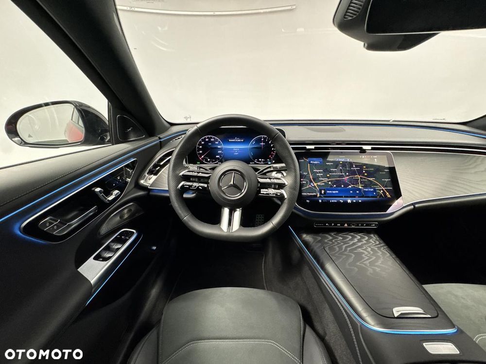 Mercedes-Benz Klasa E 300 de PHEV 4-Matic AMG 9G-Tronic - 26