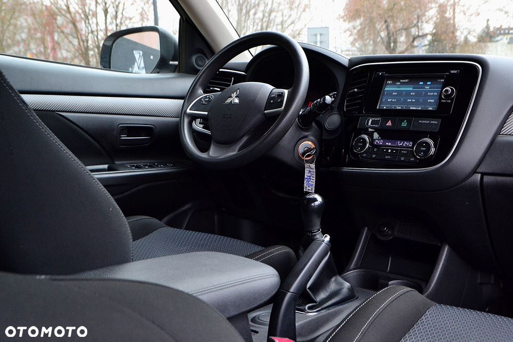 Mitsubishi Outlander 2.0 2WD Edition 100 - 14