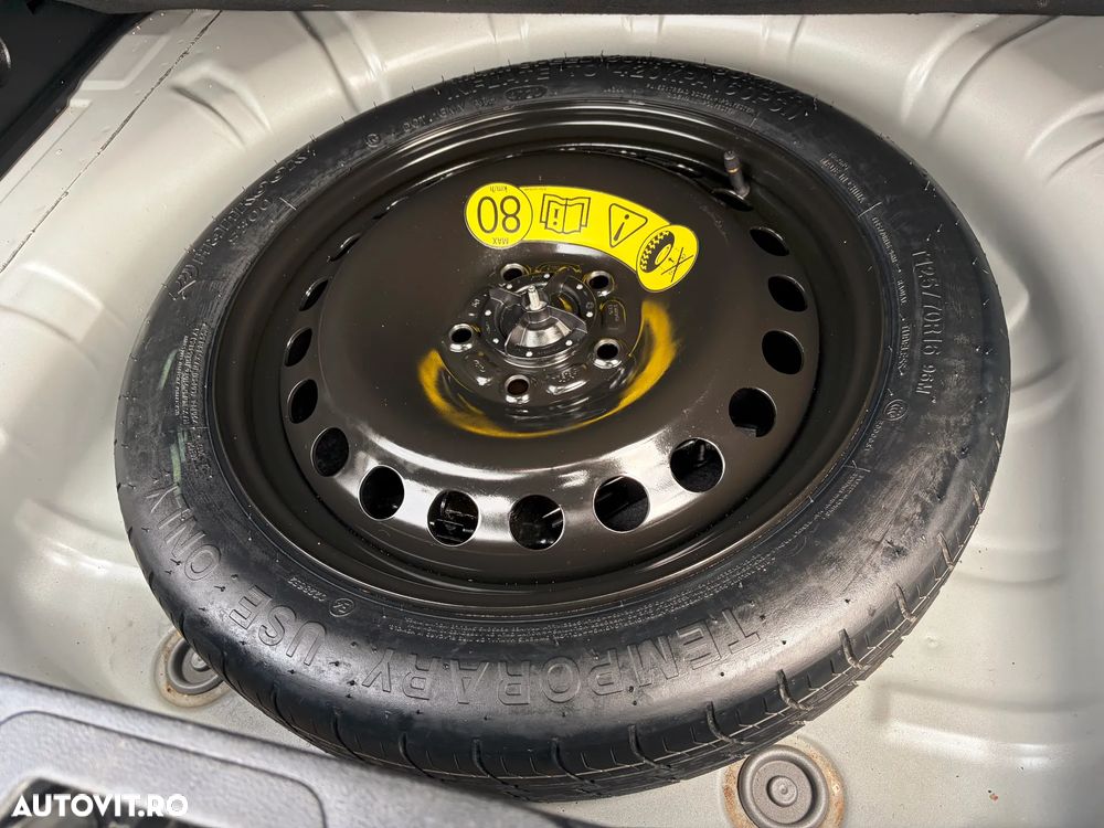 Ford Focus 1.0 EcoBoost Titanium Business - 28