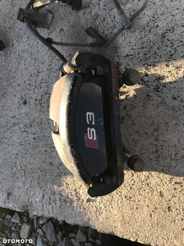 AUDI S3 8V ZACISKI HAMULCOWE S3