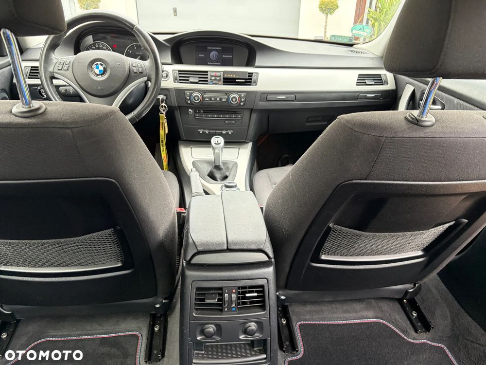 BMW Seria 3 318i - 10