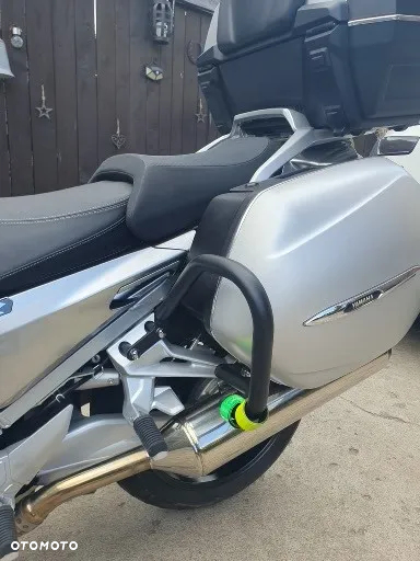 Yamaha FJR - 10