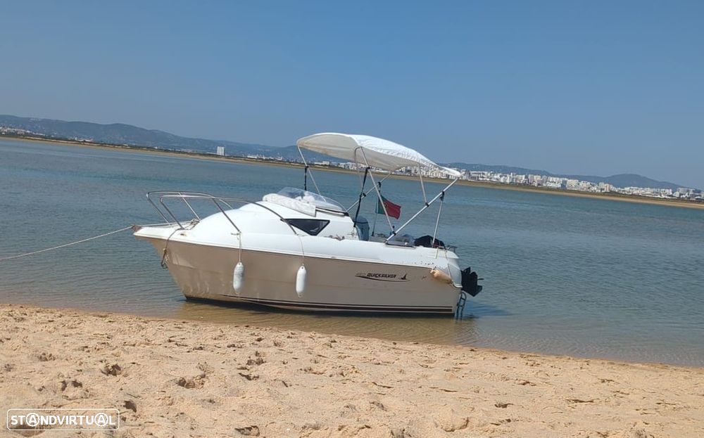 Quicksilver 460 Cabin - 11