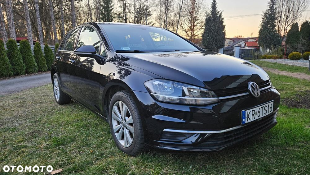 Volkswagen Golf - 6
