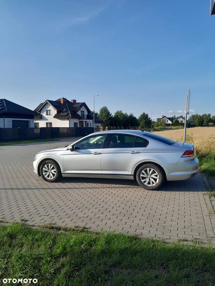 Volkswagen Passat 1.4 TSI BMT Trendline - 2